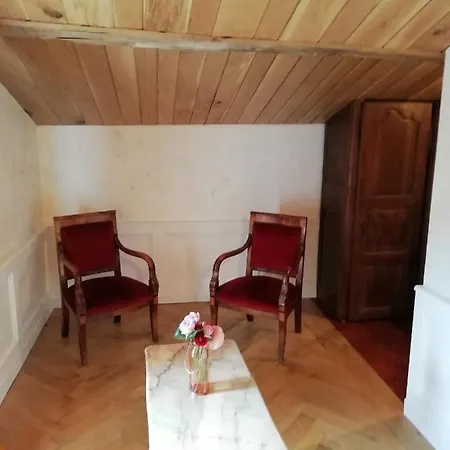 Oda ve Kahvaltı La Tour Mandot Montluel