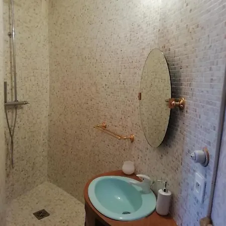 La Tour Mandot Bed & Breakfast Montluel