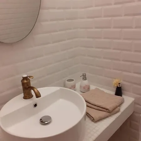 La Tour Mandot Bed & Breakfast 3*
